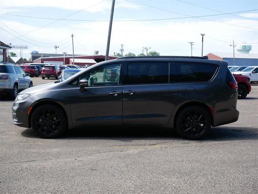 2022 Chrysler Pacifica Limited