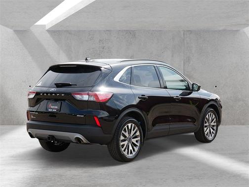 2022 Ford Escape Titanium