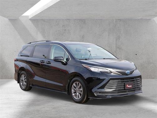 2021 Toyota Sienna LE