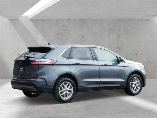 Gray Metallic 2023 Ford Edge SEL