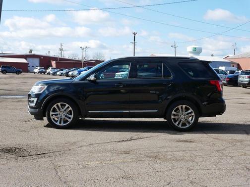 Shadow Black 2016 Ford Explorer XLT