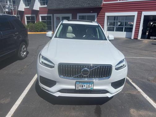 2020 Volvo XC90 T6 Momentum 6 Passenger
