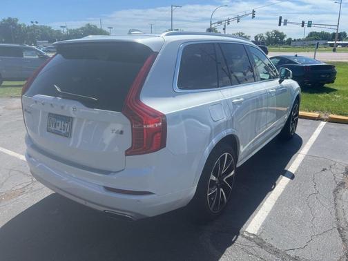 2020 Volvo XC90 T6 Momentum 6 Passenger