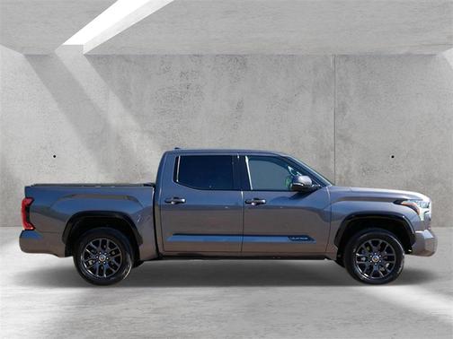 2023 Toyota Tundra Hybrid Platinum