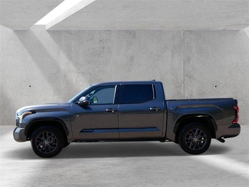 2023 Toyota Tundra Hybrid Platinum