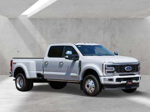 Avalanche 2026 Ford F-450 Platinum