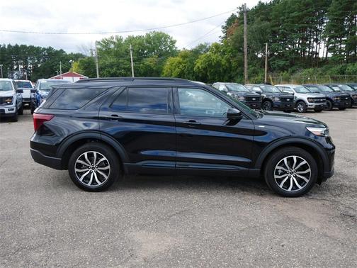 2022 Ford Explorer ST-Line