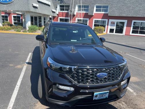 2022 Ford Explorer ST-Line