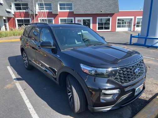 2022 Ford Explorer ST-Line