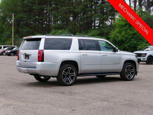 Silver Ice Metallic 2016 Chevrolet Suburban LT