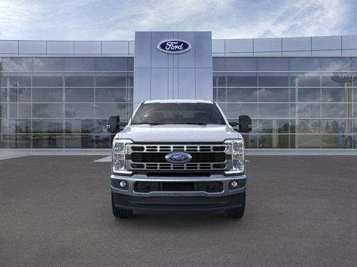 2025 Ford F-350 XLT