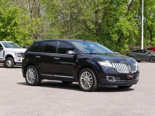 Tuxedo Black 2015 Lincoln MKX Base