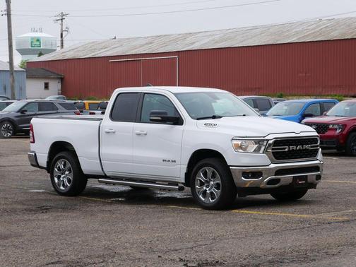 Bright White Clearcoat 2022 RAM 1500 Big Horn
