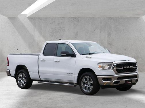 Bright White Clearcoat 2022 RAM 1500 Big Horn