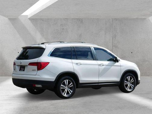 White Diamond Pearl 2018 Honda Pilot EX-L
