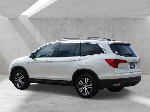 White Diamond Pearl 2018 Honda Pilot EX-L