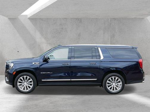 Midnight Blue Metallic 2022 GMC Yukon XL Denali