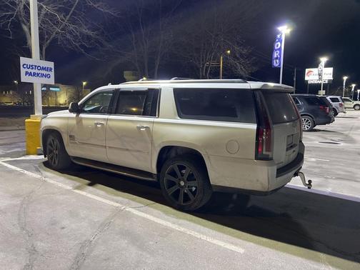 2017 Cadillac Escalade ESV Premium Luxury
