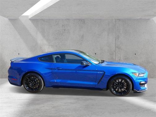 2017 Ford Shelby GT350 Base