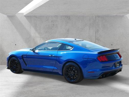 2017 Ford Shelby GT350 Base