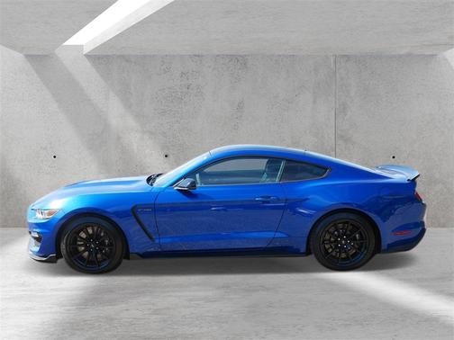 2017 Ford Shelby GT350 Base