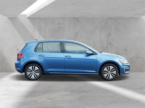 2016 Volkswagen e-Golf SE