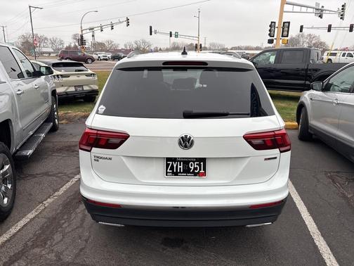 2021 Volkswagen Tiguan 2.0T SE