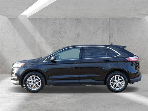 Black Metallic 2024 Ford Edge SEL