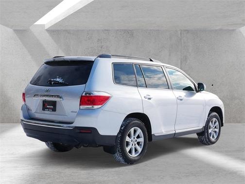 2012 Toyota Highlander SE
