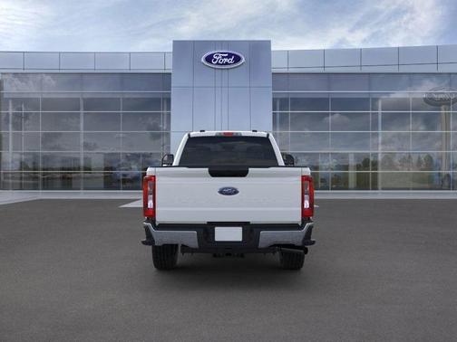 2025 Ford F-350 XLT
