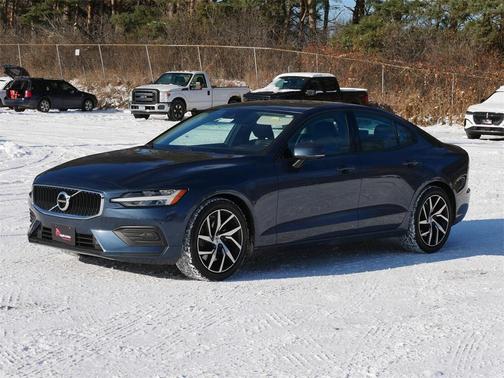 2019 Volvo S60 T6 Momentum