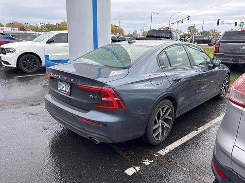 2019 Volvo S60 T6 Momentum