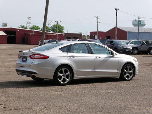 Ingot Silver 2014 Ford Fusion SE