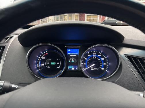 2015 Hyundai SONATA Hybrid Limited