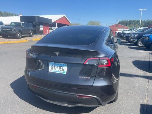 2024 Tesla Model Y Performance