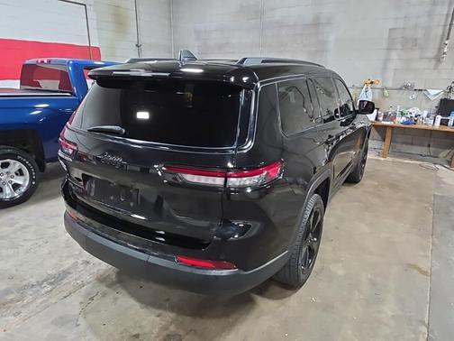 2022 Jeep Grand Cherokee L Laredo