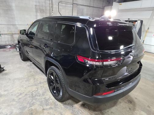 2022 Jeep Grand Cherokee L Laredo