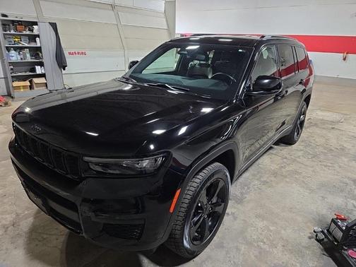 2022 Jeep Grand Cherokee L Laredo