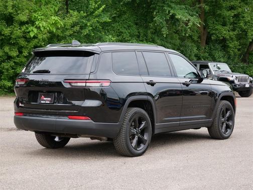 2022 Jeep Grand Cherokee L Laredo