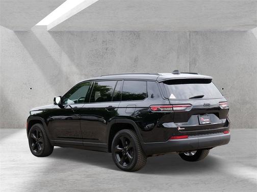 2022 Jeep Grand Cherokee L Laredo
