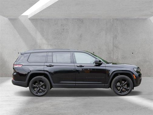 2022 Jeep Grand Cherokee L Laredo