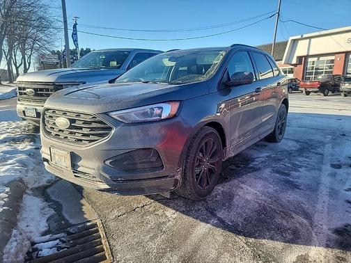 2022 Ford Edge SE