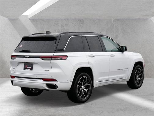 2024 Jeep Grand Cherokee Summit
