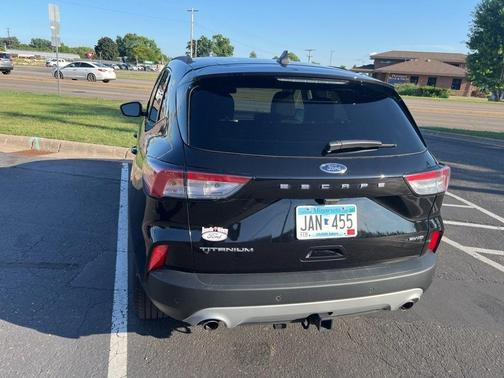 2022 Ford Escape Titanium