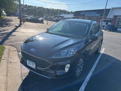 2022 Ford Escape Titanium