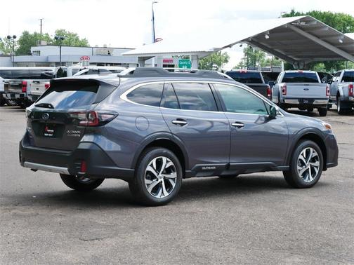 2022 Subaru Outback Touring XT