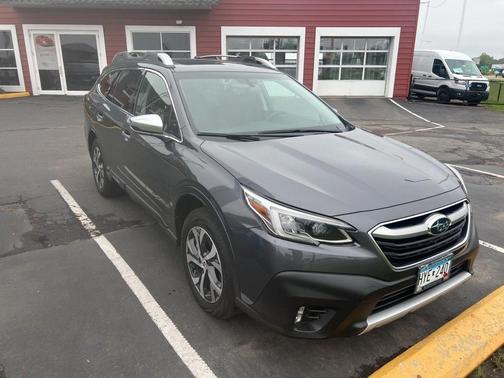 2022 Subaru Outback Touring XT