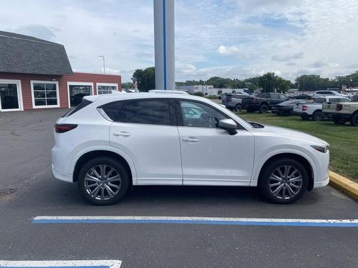 2024 Mazda CX-5 Signature