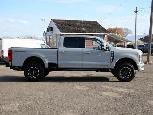 2025 Ford F-350 Platinum