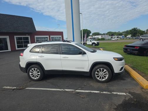2022 Jeep Cherokee Latitude Lux